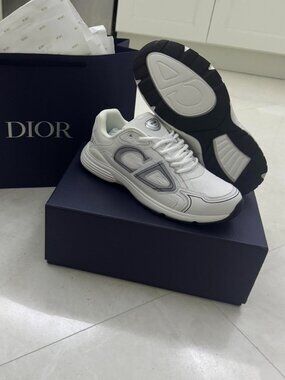 White on White Dior B30 - Size 9